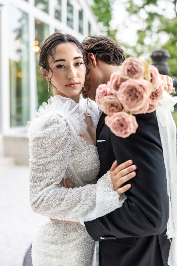 one flower boquet pink roses